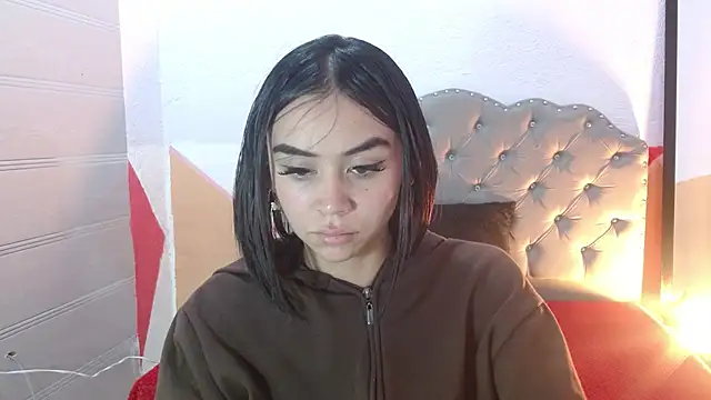 sofiaspring online show from June 26, 2026, 4:11 pm