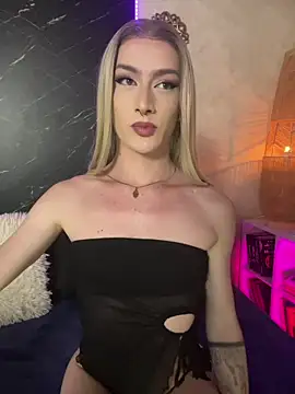 Alana Stone online show from June 18, 2026, 6:01 pm