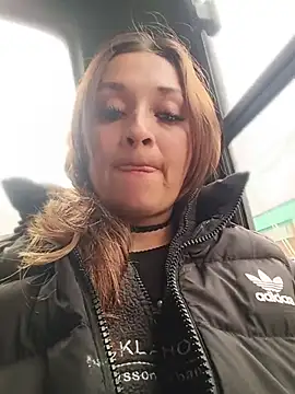Alejandra N online show from June 17, 2026, 3:02 pm