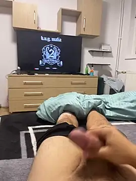 Snapshot of robiggestdick chatting on July 28, 2026, 9:58 pm robiggestdick online show from July 28, 2026, 9:58 pm