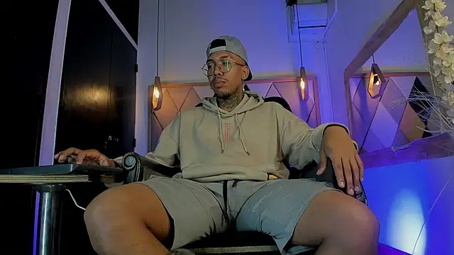 Snapshot of ThiagoBerry chatting on February 28, 2026, 12:17 pm ThiagoBerry online show from February 28, 2026, 12:17 pm