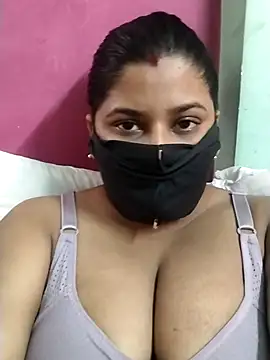 pinkisaha75 online show from May 6, 2026, 5:46 am