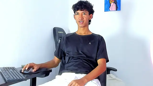 Snapshot of neitan_miller_ chatting on July 9, 2026, 1:15 pm neitan miller online show from July 9, 2026, 1:15 pm