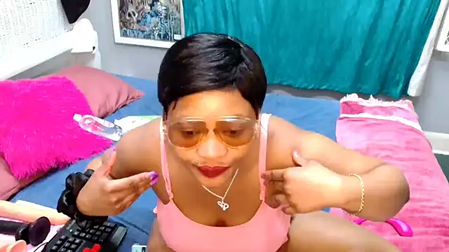 Snapshot of RoxyLuvxxx chatting on March 1, 2026, 10:34 pm RoxyLuvxxx online show from March 1, 2026, 10:34 pm