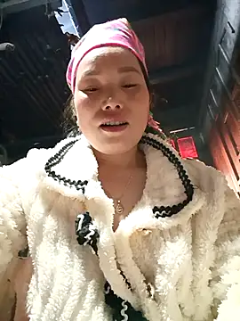 Snapshot of yu--yo chatting on February 14, 2026, 2:30 am yu--yo online show from February 14, 2026, 2:30 am