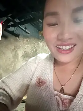 Snapshot of yu--yo chatting on February 15, 2026, 3:47 am yu--yo online show from February 15, 2026, 3:47 am