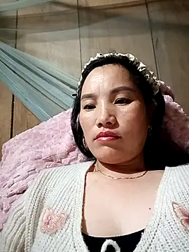 Snapshot of yu--yo chatting on February 17, 2026, 11:22 pm yu--yo online show from February 17, 2026, 11:22 pm