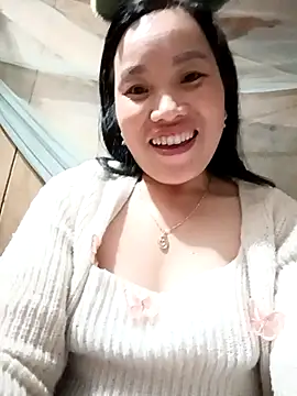 Snapshot of yu--yo chatting on February 19, 2026, 11:39 am yu--yo online show from February 19, 2026, 11:39 am