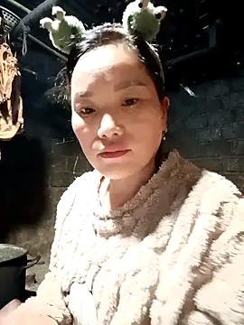 Snapshot of yu--yo chatting on February 20, 2026, 11:38 pm yu--yo online show from February 20, 2026, 11:38 pm