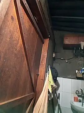 Snapshot of yu--yo chatting on February 21, 2026, 1:01 pm yu--yo online show from February 21, 2026, 1:01 pm