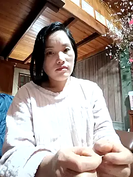 Snapshot of yu--yo chatting on February 24, 2026, 11:47 pm yu--yo online show from February 24, 2026, 11:47 pm