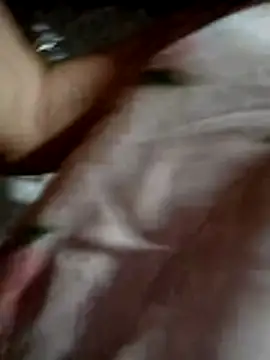 Snapshot of yu--yo chatting on February 27, 2026, 10:21 pm yu--yo online show from February 27, 2026, 10:21 pm