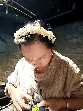 Snapshot of yu--yo chatting on March 4, 2026, 1:06 pm yu--yo online show from March 4, 2026, 1:06 pm