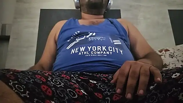 dirtydesidaddy online show from February 4, 2026, 10:21 am