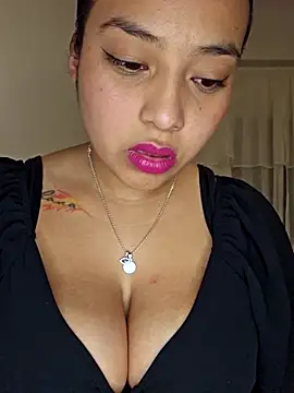 Angelmoon04 online show from February 27, 2026, 2:33 am