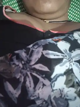 Snapshot of Nilam_cute chatting on May 13, 2026, 2:36 pm Nilam cute online show from May 13, 2026, 2:36 pm