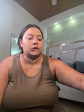Snapshot of tatikanyx chatting on June 10, 2026, 11:42 am tatikanyx online show from June 10, 2026, 11:42 am