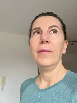 NaughtyMilla online show from January 18, 2026, 9:13 am