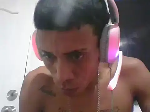 Skinny horny boy online show from January 18, 2026, 6:17 am