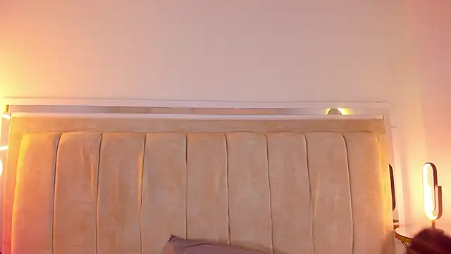 Snapshot of AliciaWhite_nt chatting on February 16, 2026, 6:04 pm AliciaWhite nt online show from February 16, 2026, 6:04 pm