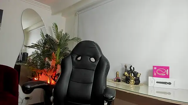 Snapshot of VictoriaPaker chatting on January 18, 2026, 11:58 am VictoriaPaker online show from January 18, 2026, 11:58 am