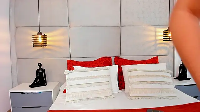 IvonneOwen online show from February 4, 2026, 3:34 am