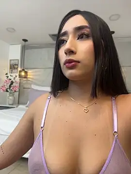 IvonneOwen online show from June 6, 2026, 12:38 am