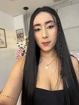 IvonneOwen online show from July 4, 2026, 11:22 pm
