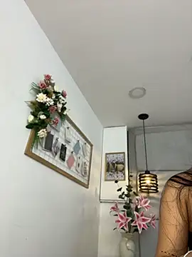IvonneOwen online show from July 17, 2026, 3:02 am