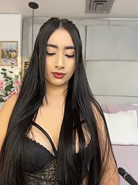 IvonneOwen online show from August 1, 2026, 3:17 am