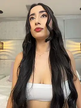IvonneOwen online show from August 5, 2026, 2:47 am