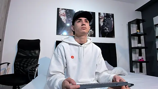 Alejo Grey online show from January 9, 2026, 12:41 pm