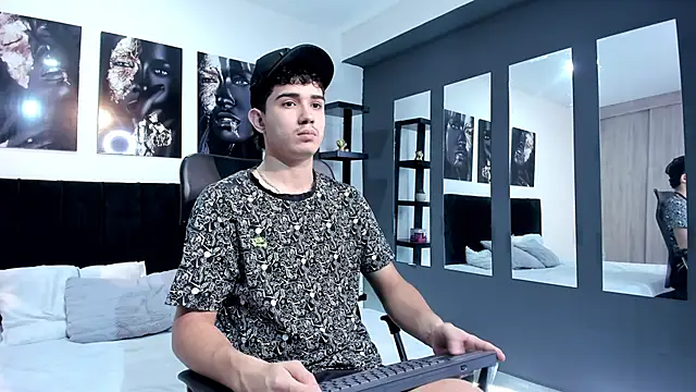 Alejo Grey online show from January 16, 2026, 8:35 pm