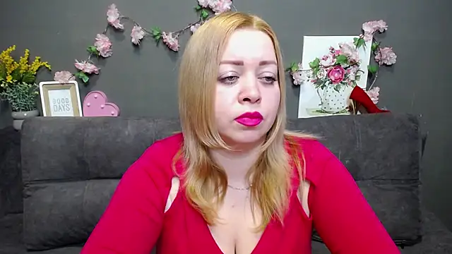 OliviaVerr online show from January 12, 2026, 1:16 pm