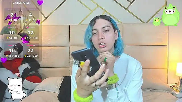 Snapshot of Kissa- chatting on January 18, 2026, 2:15 am Kissa- online show from January 18, 2026, 2:15 am