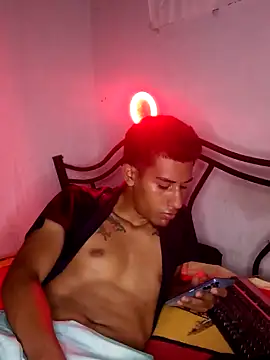 Snapshot of Moreno141224 chatting on April 13, 2026, 3:12 am Moreno141224 online show from April 13, 2026, 3:12 am