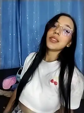 Snapshot of Mmelissaa chatting on February 16, 2026, 3:57 am Mmelissaa online show from February 16, 2026, 3:57 am