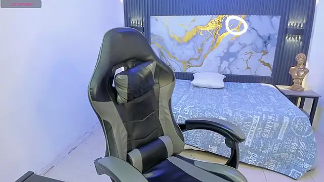 Dark Desiree18 online show from March 19, 2026, 12:20 pm