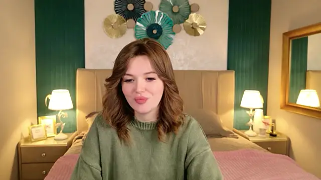 Karina Thorn online show from March 24, 2026, 8:36 pm