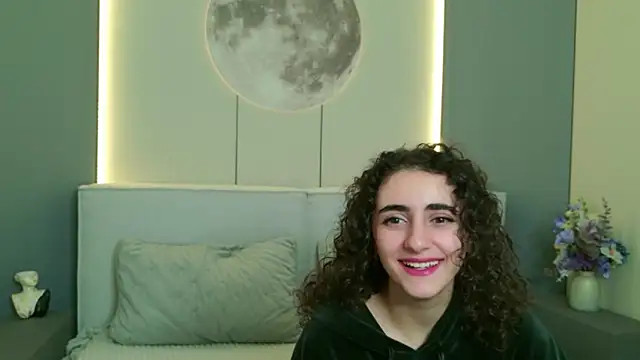 Snapshot of Susan_Fors chatting on April 18, 2026, 6:28 am Susan Fors online show from April 18, 2026, 6:28 am