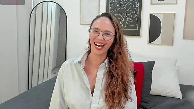 Julianneharris online show from July 11, 2026, 3:04 pm