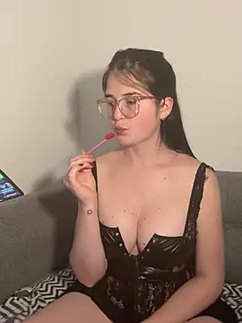 moon0626 online show from July 15, 2026, 2:28 am