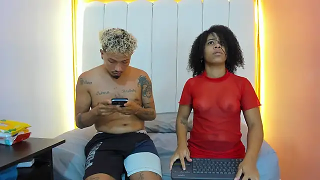 Snapshot of 2Hot4You_OS chatting on January 16, 2026, 3:32 am 2Hot4You OS online show from January 16, 2026, 3:32 am