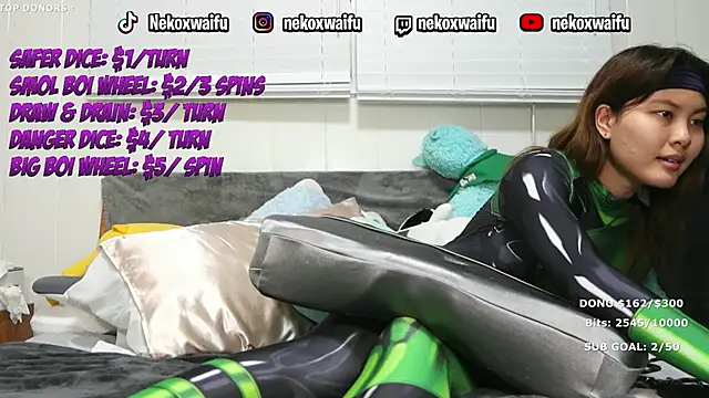 nekoxwaifu online show from February 12, 2026, 8:42 am