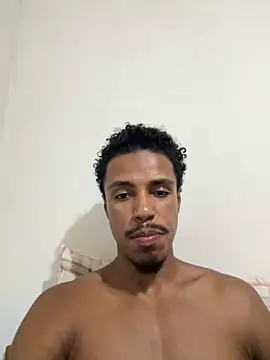 Snapshot of LorenzoBlack27 chatting on March 1, 2026, 4:47 am LorenzoBlack27 online show from March 1, 2026, 4:47 am