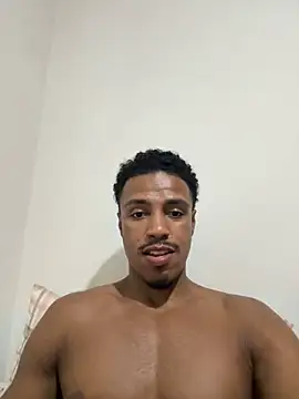 Snapshot of LorenzoBlack27 chatting on May 6, 2026, 10:59 pm LorenzoBlack27 online show from May 6, 2026, 10:59 pm