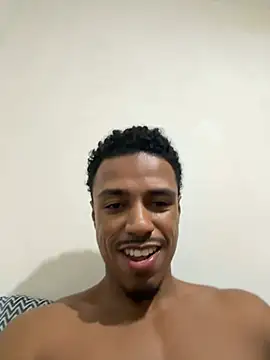 Snapshot of LorenzoBlack27 chatting on May 13, 2026, 10:49 pm LorenzoBlack27 online show from May 13, 2026, 10:49 pm
