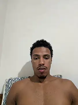 Snapshot of LorenzoBlack27 chatting on May 31, 2026, 2:42 am LorenzoBlack27 online show from May 31, 2026, 2:42 am