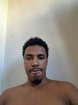 Snapshot of LorenzoBlack27 chatting on May 31, 2026, 2:46 pm LorenzoBlack27 online show from May 31, 2026, 2:46 pm