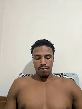 Snapshot of LorenzoBlack27 chatting on June 12, 2026, 11:25 pm LorenzoBlack27 online show from June 12, 2026, 11:25 pm